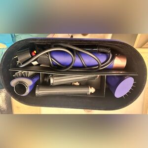 Dyson hair wrap system. Only used a few times.